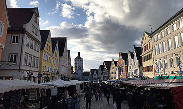 Der Fastenmarkt läutet die neue Günzburger Marktsaison ein. Foto: Sabrina Schmidt/ Stadt Günzburg