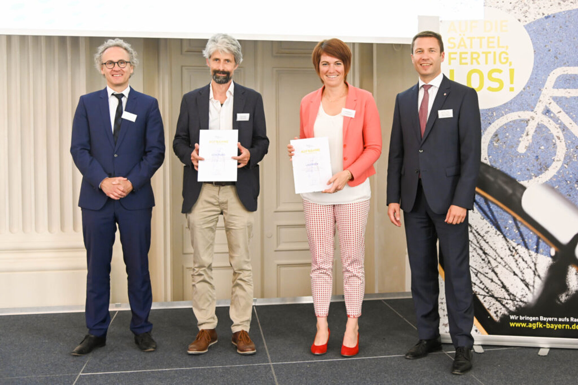 Die Stadt Günzburg wird feierlich in die Arbeitsgemeinschaft Fahrradfreundliche Kommunen in Bayern e.V. (AGFK-BY) aufgenommen. Foto: Tobias Hase