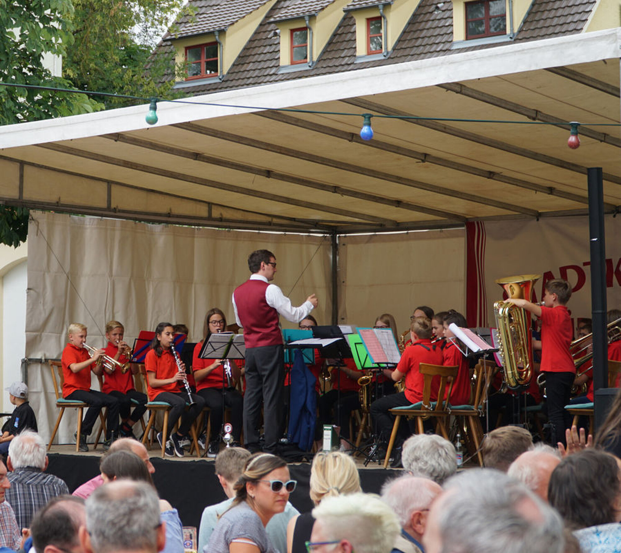 Beim Guntiafest zeigen zahlreiche Vereine und Gruppen ihr Können. Foto: Julia Ehrlich/Stadt Günzburg