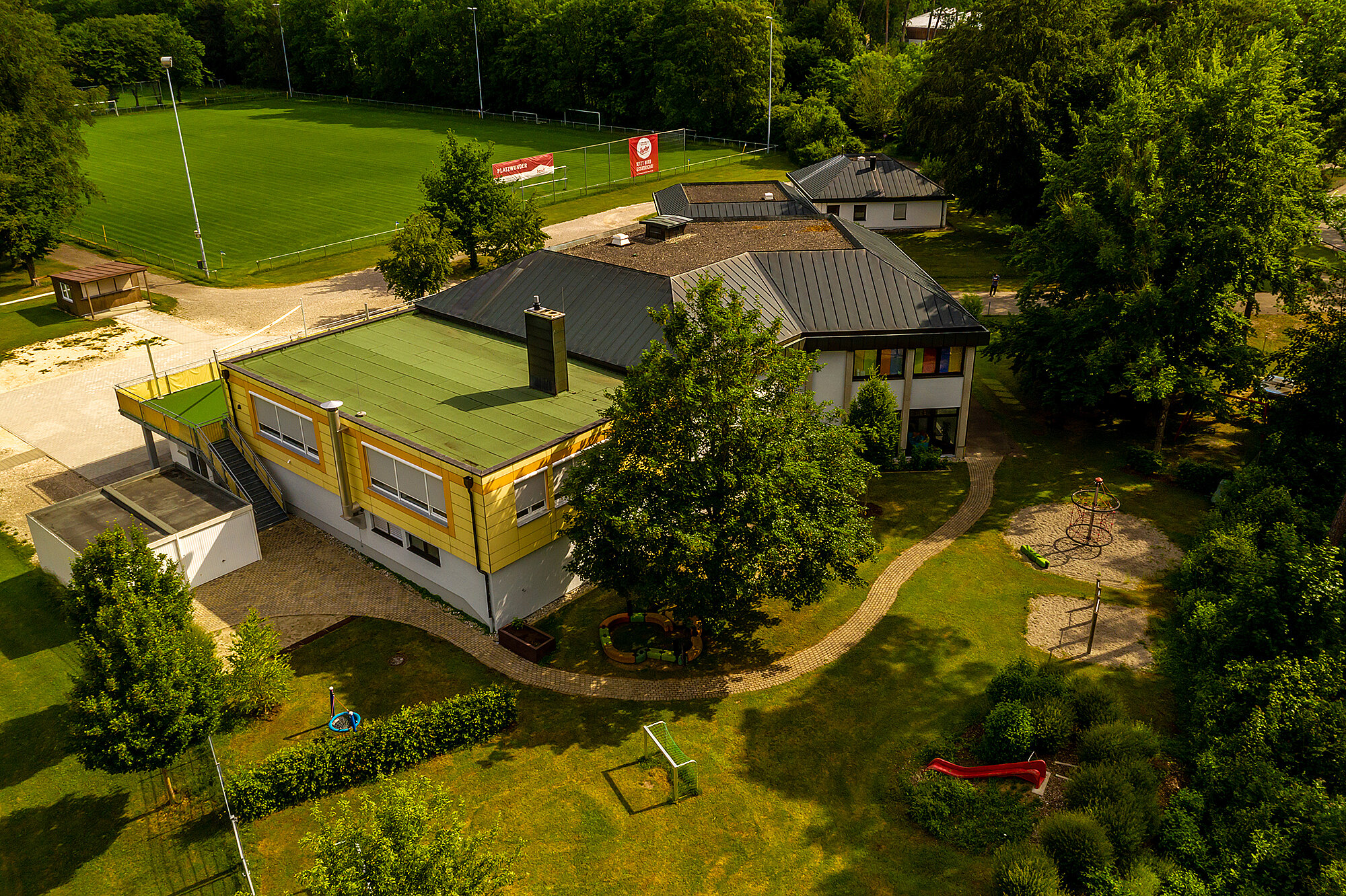 Auwald-Kindergarten von oben. Foto: Philipp Röger für die Stadt Günzburg