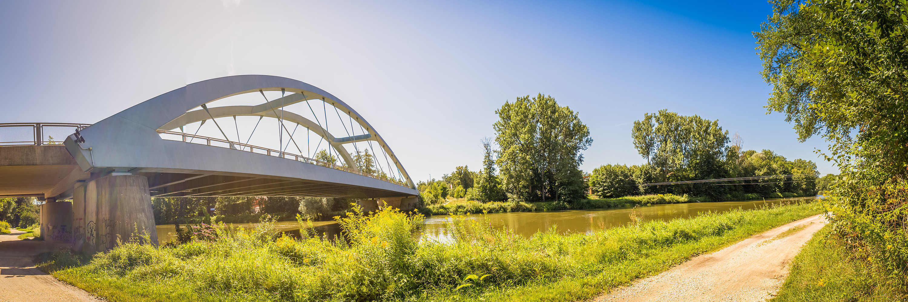 Donaubrücke vom Donauufer: Foto: Philipp Röger für die Stadt Günzburg