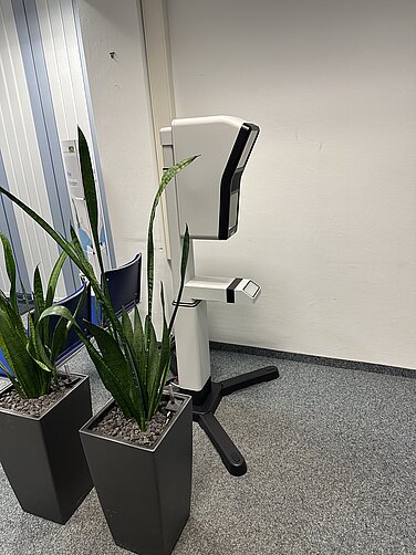 Neu ist die Möglichkeit, digitale Passbilder nun auch bei der Stadt Günzburg im BürgerServiceCenter anfertigen zu lassen. Für jedes durch die Behörde erstellte Lichtbild wird bundesweit einheitlich eine Gebühr von sechs Euro erhoben. Foto: Stadt Günzburg