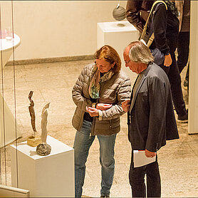 Neue Werke des Kunstvereins OFF-ART im Forum am Hofgarten. Foto: Philipp Röger für die Stadt Günzburg