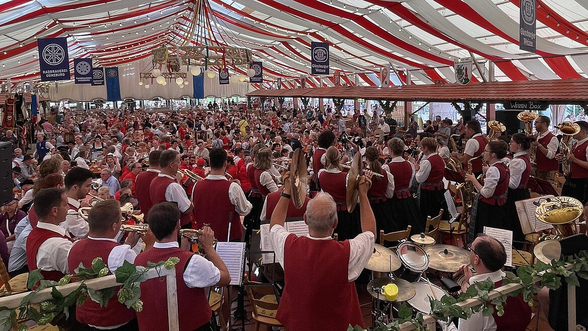 Volksfest.
In Günzburg.