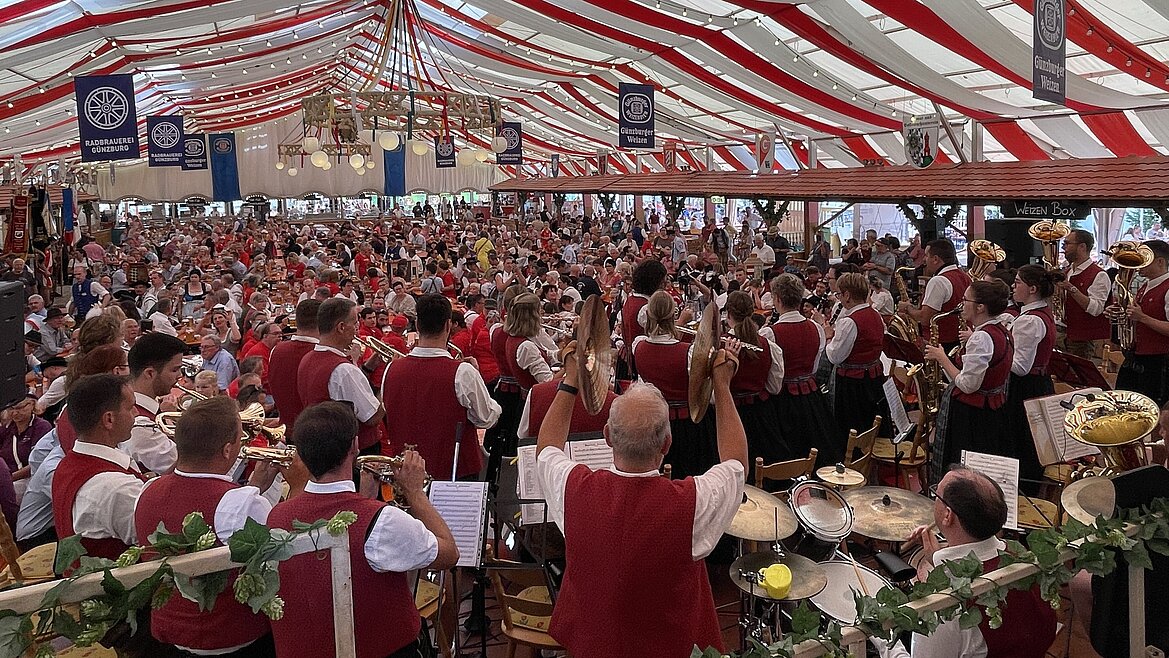 Volksfest.
In Günzburg.