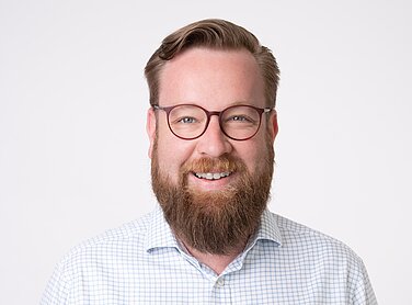 Der Historiker Simon Paintner-Frei spricht über das Bauernkriegsgeschehen im Jahr 1525 bei Leipheim und Günzburg. Foto: Tobias Atzkern