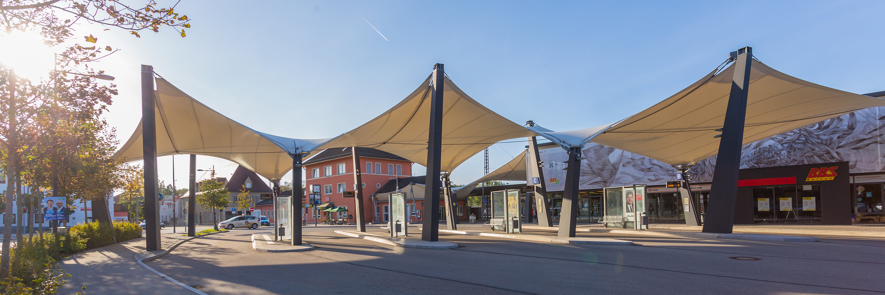 Bahnhof Günzburg mit Mobilitätsdrehscheibe. Foto: Philipp Röger für die Stadt Günzburg