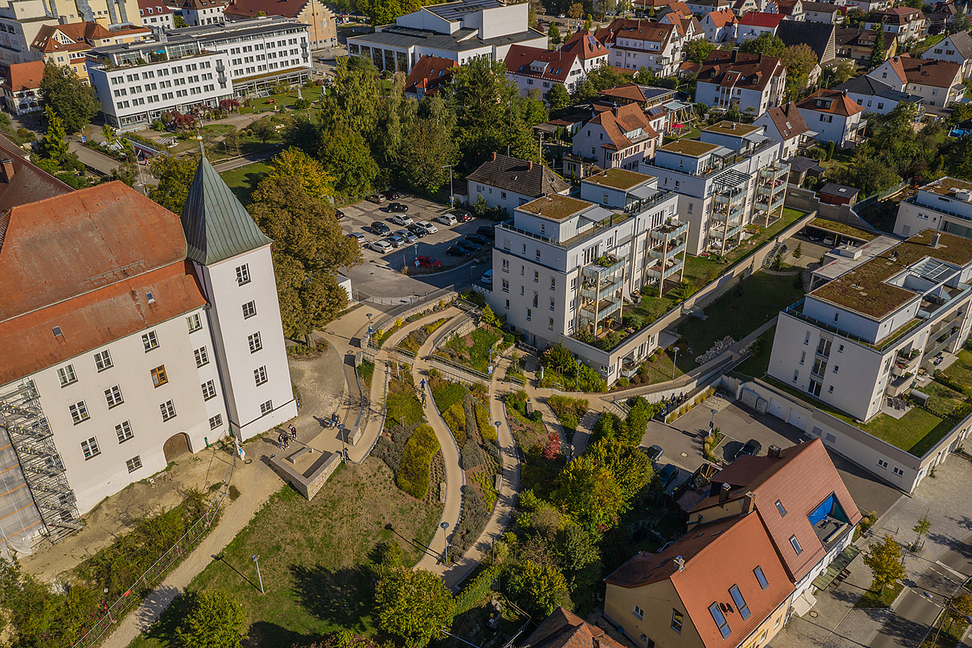 Der barrierefreie Panoramaaufgang zum Turniergarten. Foto: Philipp Röger für die Stadt Günzburg