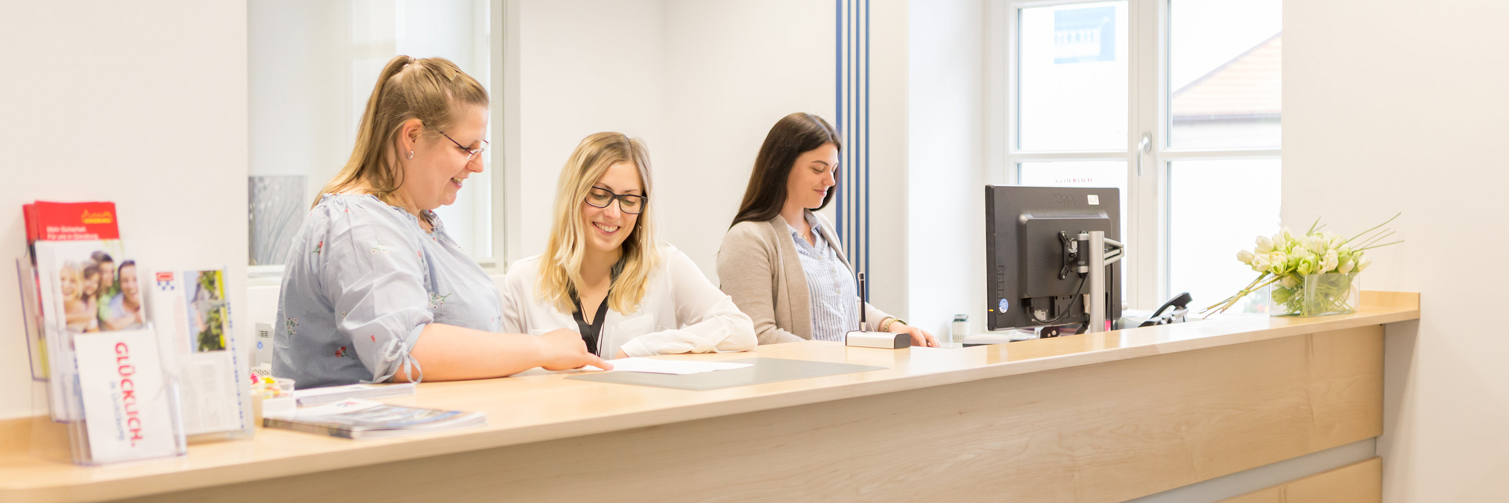 Mitarbeiter BürgerServiceCenter. Foto: Phillip Röger für die Stadt Günzburg