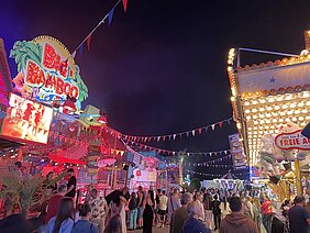 Für Groß und für Klein, für Blasmusik-Freunde oder Partymusik-Fans – für jeden war auf dem Günzburger Volksfest etwas geboten. Foto: Michael Lindner/ Stadt Günzburg