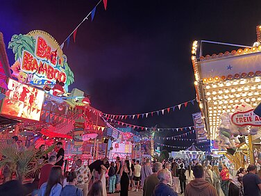 Für Groß und für Klein, für Blasmusik-Freunde oder Partymusik-Fans – für jeden war auf dem Günzburger Volksfest etwas geboten. Foto: Michael Lindner/ Stadt Günzburg