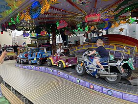 Viele Fahrgeschäfte erwartet die großen und kleinen Besucher beim Volksfest 2025 in Günzburg. Foto: Michael Lindner/Stadt Günzburg
