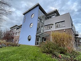 Um den steigenden Personalbedarf aufgrund der hinzugekommenen Aufgaben der Stadtwerke gerecht zu werden, entstand von 2017 bis 2018 ein Anbau an das Verwaltungsgebäude. Michael Lindner/Stadt Günzburg