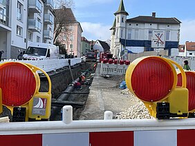 Seit 2023 werden Versorgungsleitungen für die Fernwärme verlegt, in diesem Jahr der Bereich Dillinger Straße. Michael Lindner/Stadt Günzburg