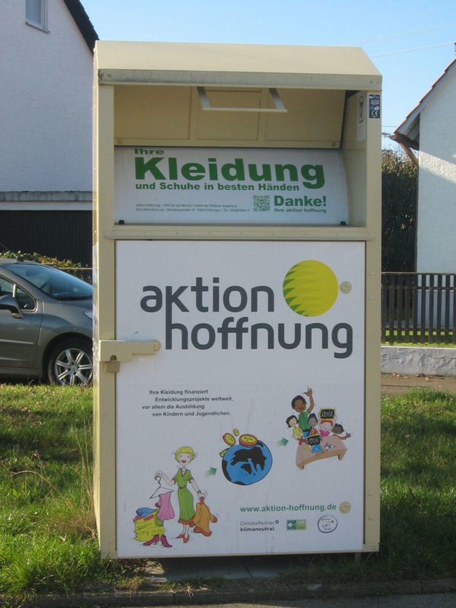 Altkleidercontainer der "Aktion Hoffnung". Foto: Christine Hengeler/ Stadt Günzburg