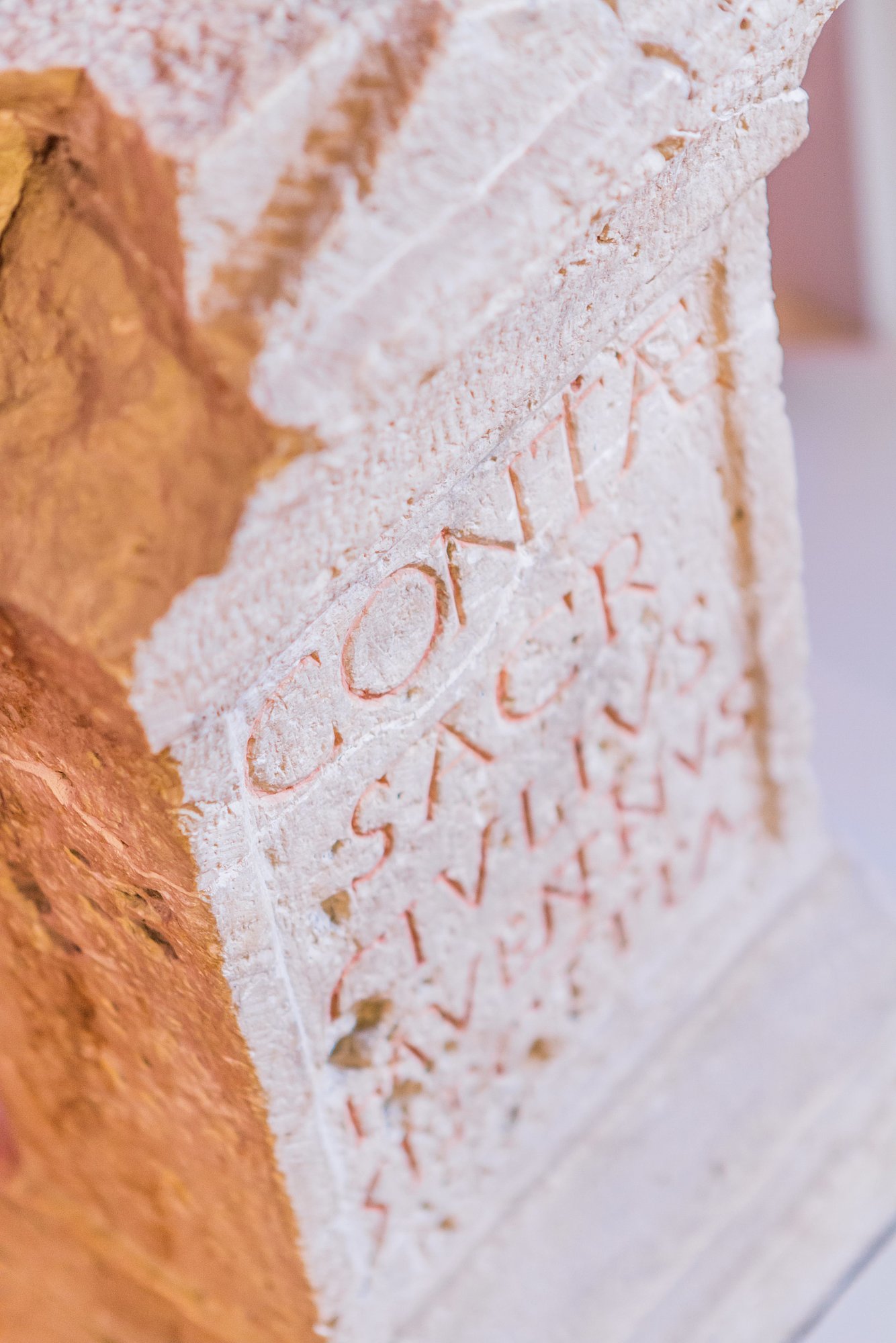 Gontiastein_ The archaeological findings, including more than 1900 grave contents from the largest excavated burial ground north of the Alps, establish the significance and prosperity of ancient Gontia. photo: Philipp Röger für die Stadt Günzburg