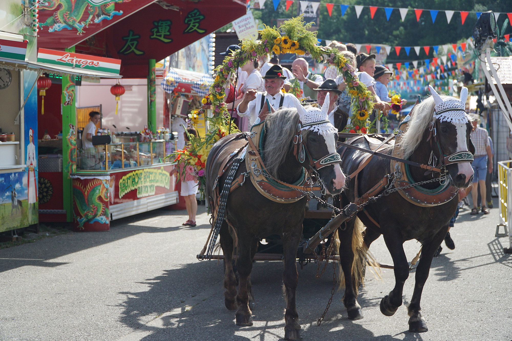 Festumzug zur Eröffnung des Volksfests. Foto: Julia Ehrlich/ Stadt Günzburg