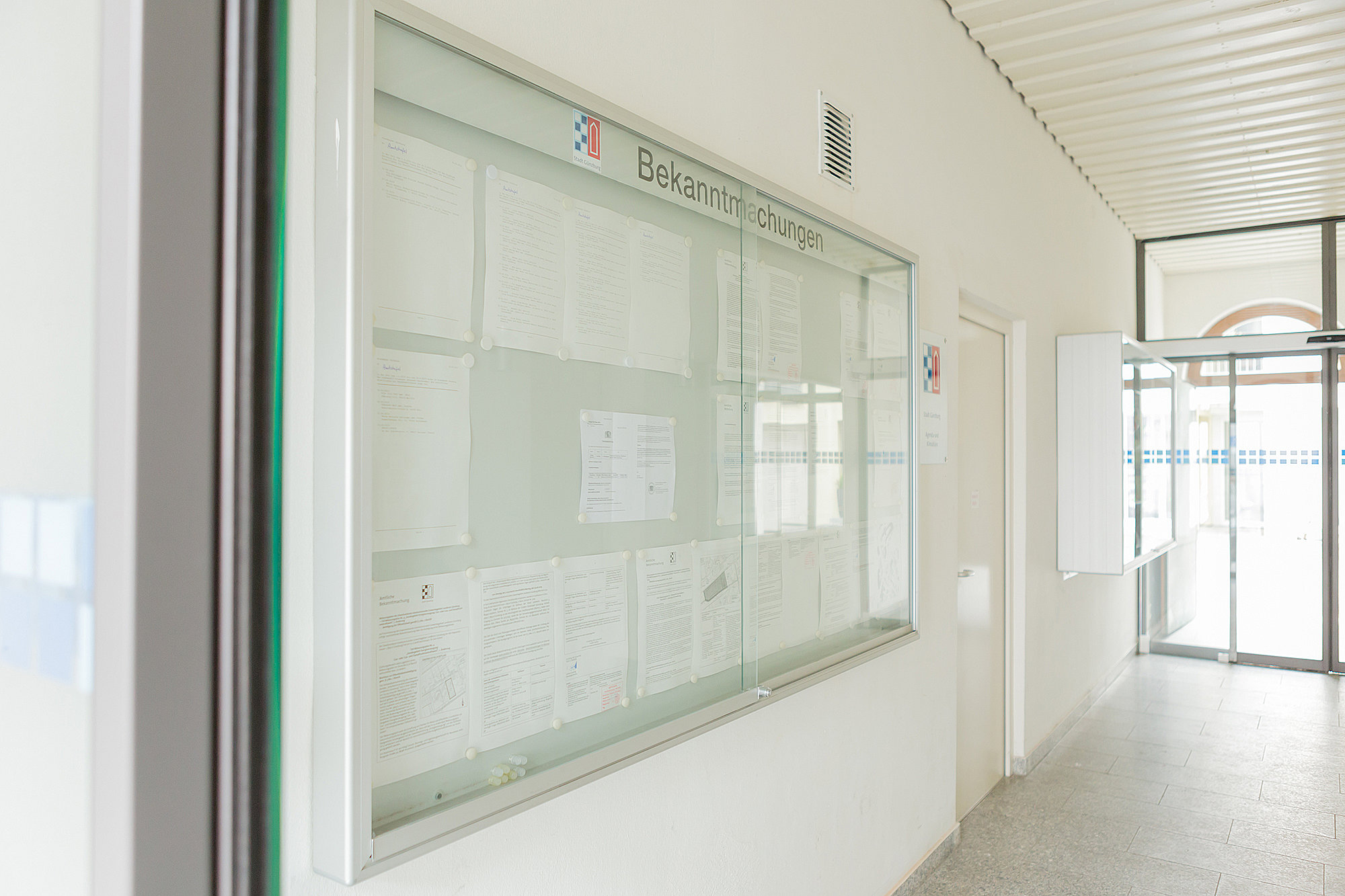 The official notice board. photo: Philipp Röger für die Stadt Günzburg