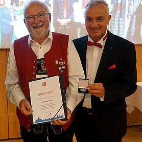 Wolfgang Hödl (Musikverein Reisensburg) Für sein vielseitiges Wirken als Musiker, Vereinsvorsitzender und kultureller Gestalter in Reisensburg. Foto: Johanna Hofgärtner Wolfgang Hödl (Musikverein Reisensburg) Für sein vielseitiges Wirken als Musiker, Vereinsvorsitzender und kultureller Gestalter in Reisensburg. Foto: Johanna Hofgärtner