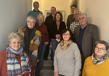 Die Zweite Bürgermeisterin Dr. Ruth Niemetz gab das Ergebnis der Seniorenbeiratswahl bekannt. Zusammen mit Ordnungsamtsleiter Georg Weishaupt-Werth beglückwünschte sie die neuen Mitglieder.  Foto: Monika Rudolph/Stadt Günzburg